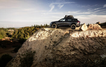 audi q8 e-tron edition dakar