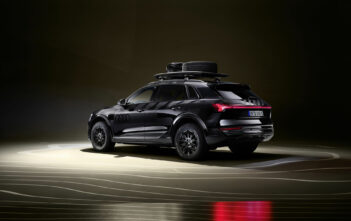 audi q8 e-tron edition dakar